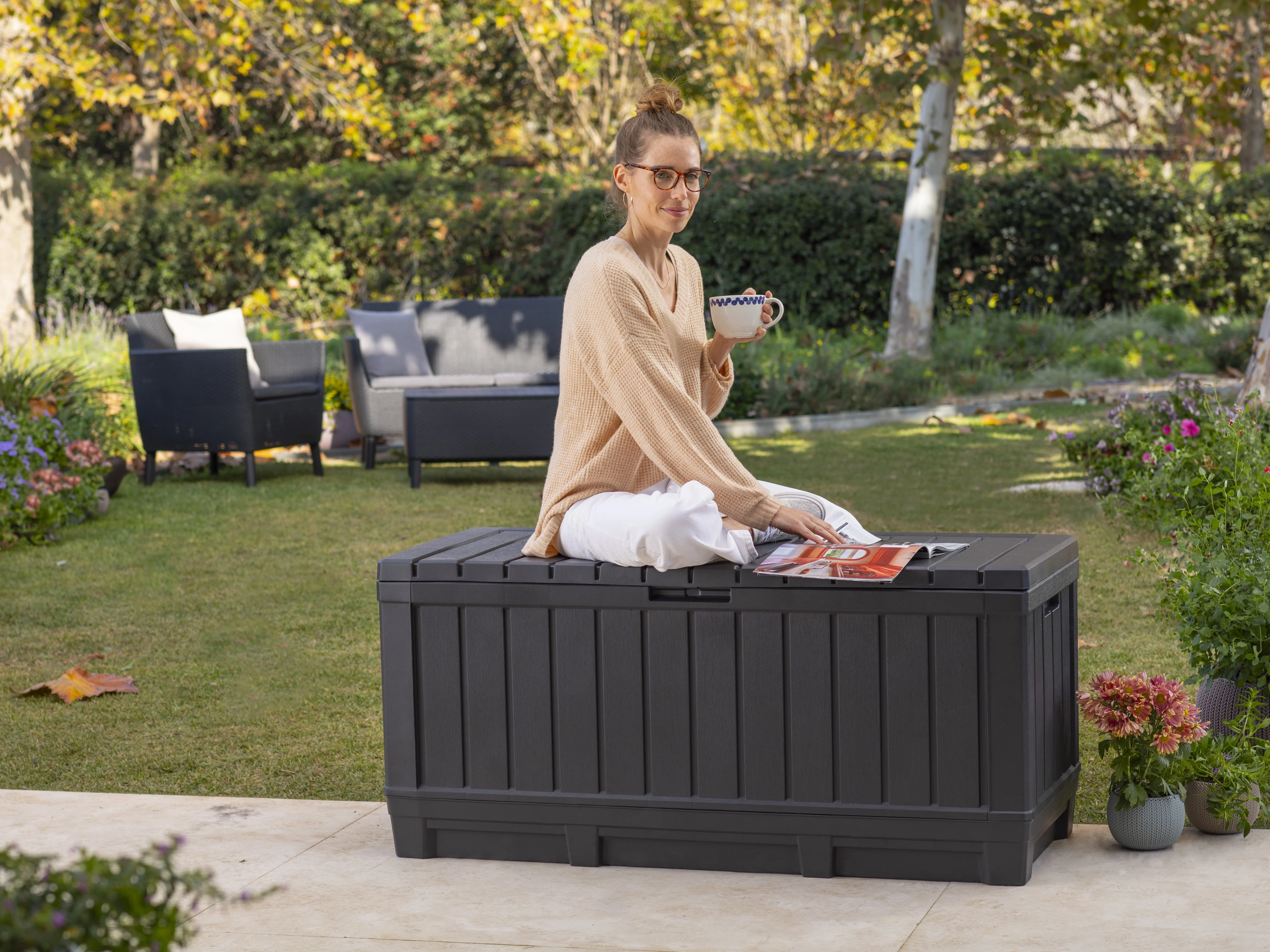 Keter Kentwood Box 350L Graphite - Image 3