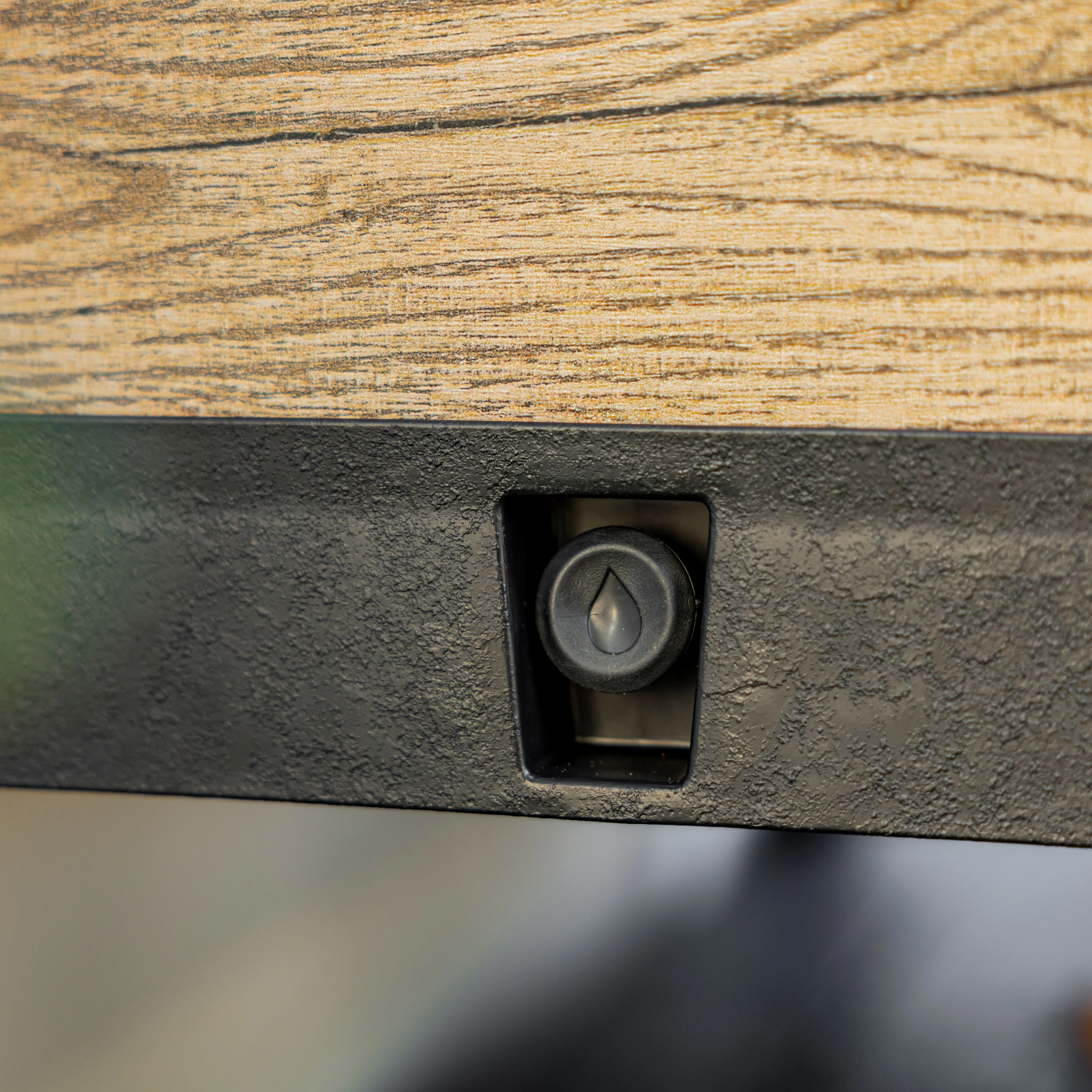 Signature Elevated Garden Bed - Pine - Image 10